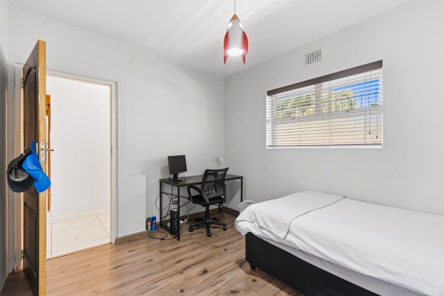 2 Bedroom Property for Sale in Sea Point Western Cape